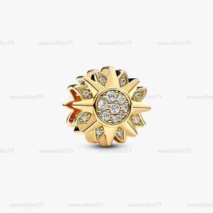 Pandora Sparkling Sun Charm